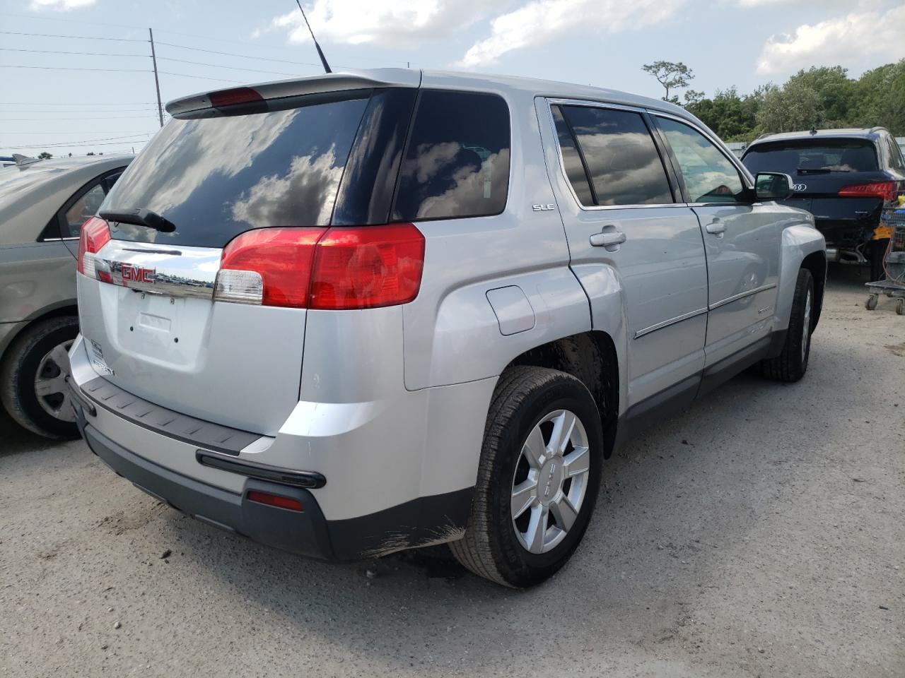 Photo 4 from auction – 2011 GMC TERRAIN SL with VIN 2CTALMEC4B6216289