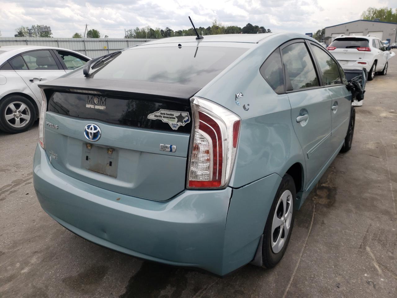 Photo 4 from auction – 2013 TOYOTA PRIUS with VIN JTDKN3DU1D1710887