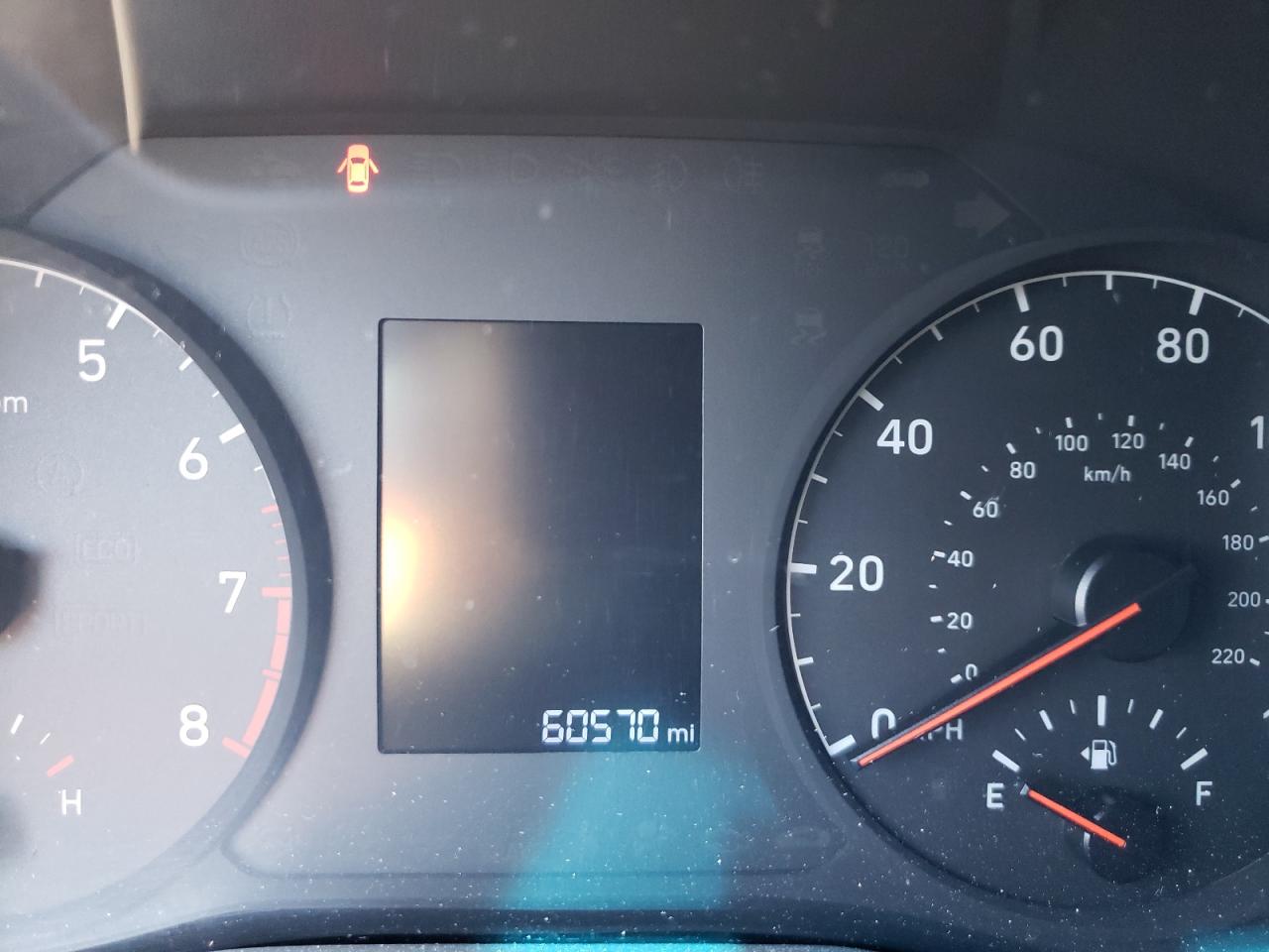 Photo 8 from auction – 2018 HYUNDAI ACCENT SE with VIN 3KPC24A39JE008646