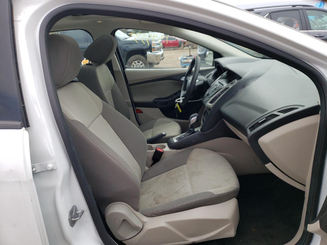 Photo 5 from auction – 2014 FORD FOCUS SE with VIN 1FADP3F29EL186494