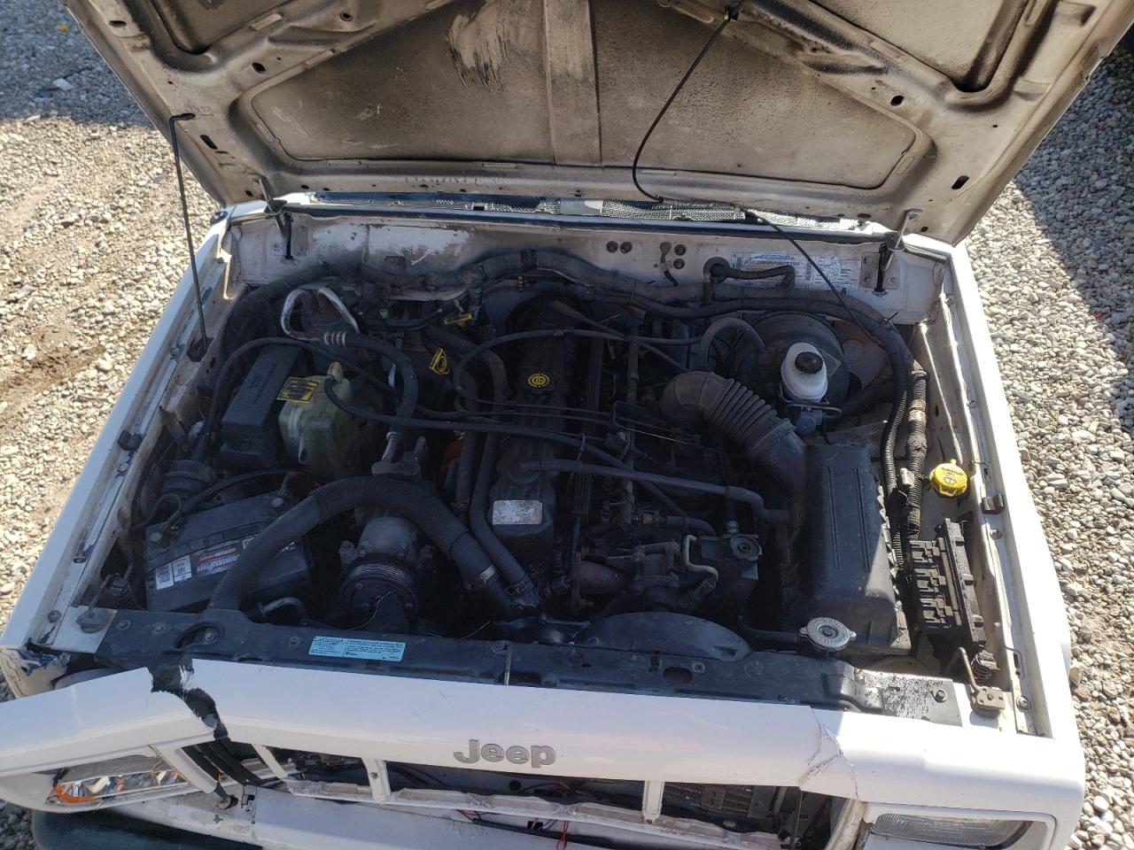 Photo 7 from auction – 2000 JEEP CHEROKEE S with VIN 1J4FF48S1YL260708