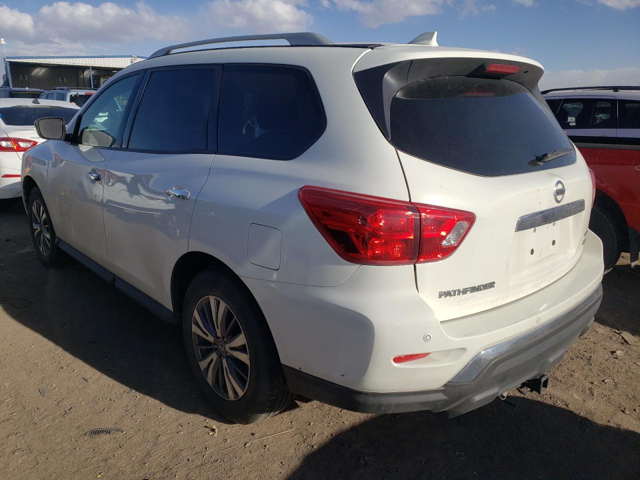 Photo 3 from auction – 2019 NISSAN PATHFINDER with VIN 5N1DR2MM8KC626523