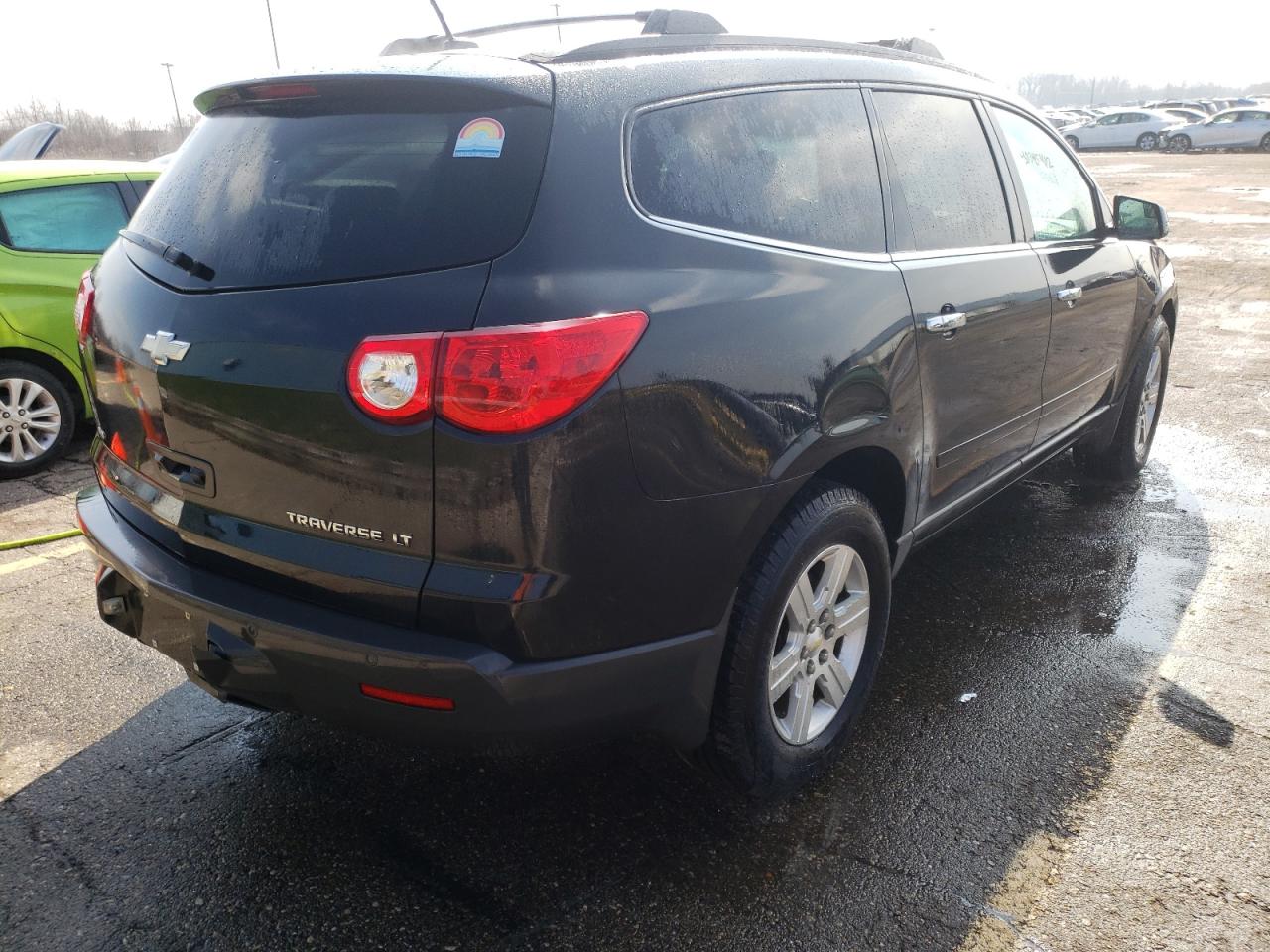 Photo 4 from auction – 2011 CHEVROLET TRAVERSE L with VIN 1GNKVJED4BJ204512
