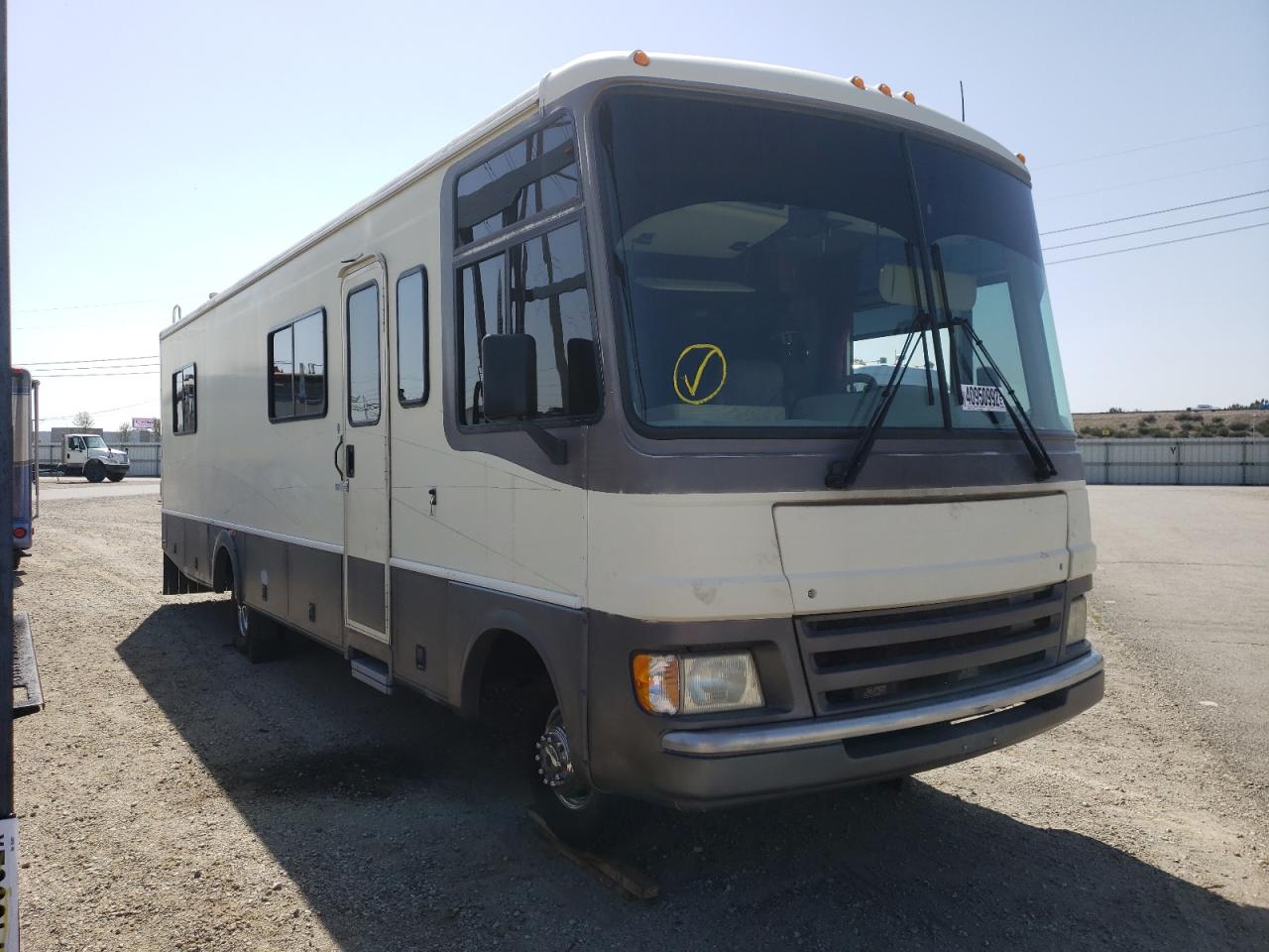 FORD FLEETWOOD 1997 with VIN 3FCMF53G4VJA07531 - Photo from auction