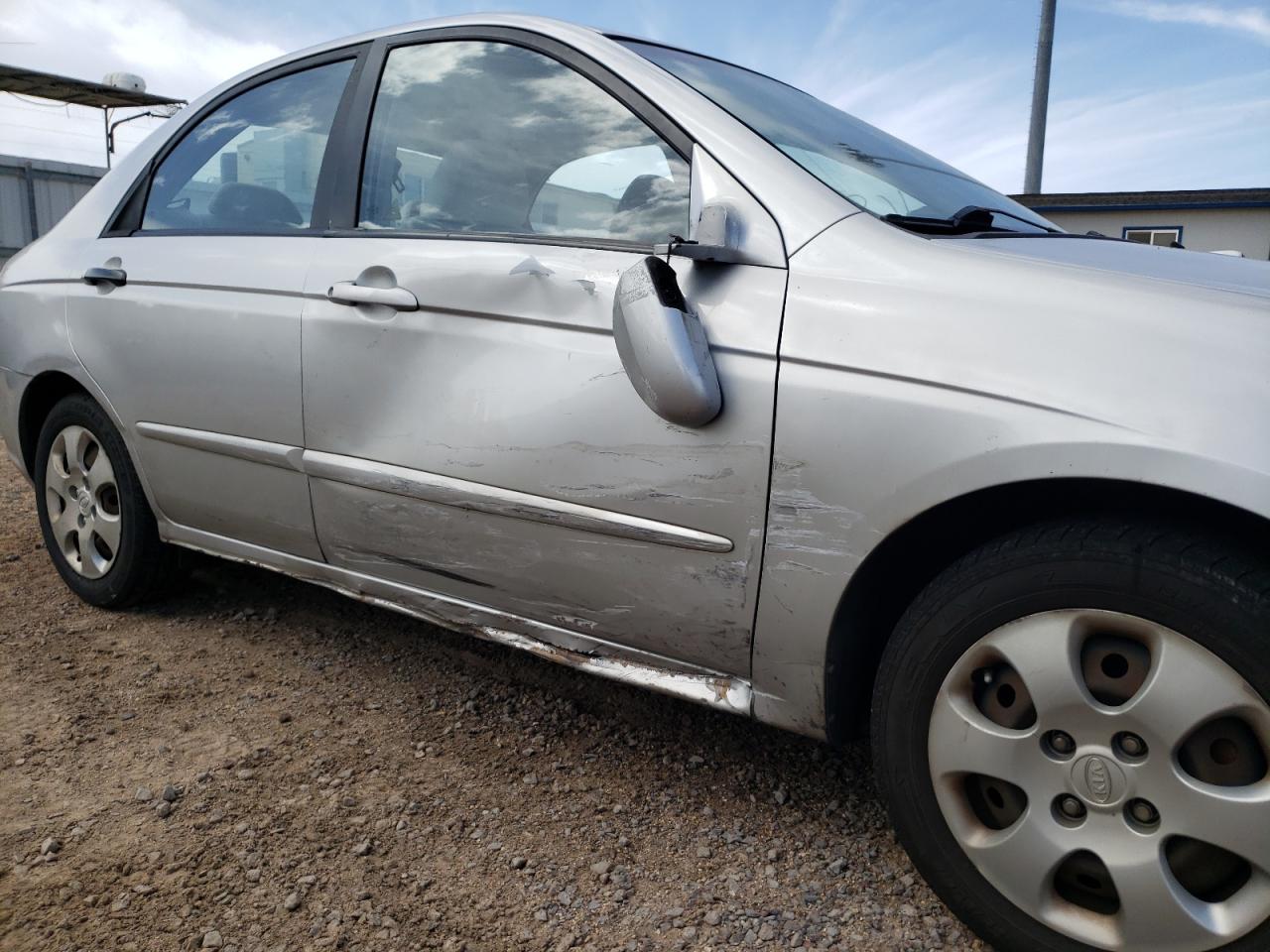 Photo 9 from auction – 2007 KIA SPECTRA EX with VIN KNAFE121575376470