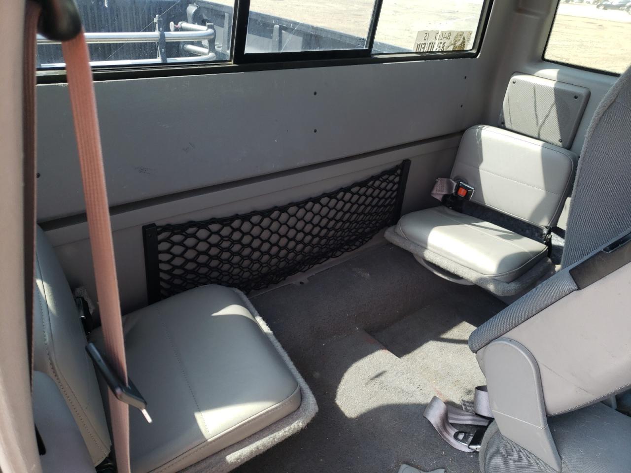 Photo 6 from auction – 2002 MAZDA B3000 with VIN 4F4YR16U82TM18095