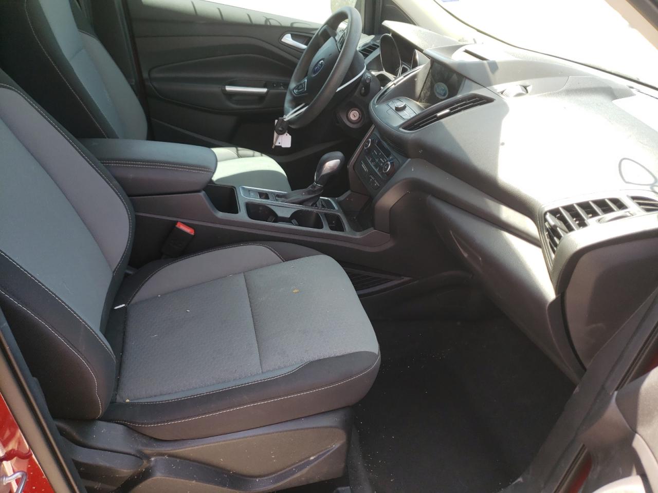 Photo 5 from auction – 2018 FORD ESCAPE SE with VIN 1FMCU0GD2JUD43473