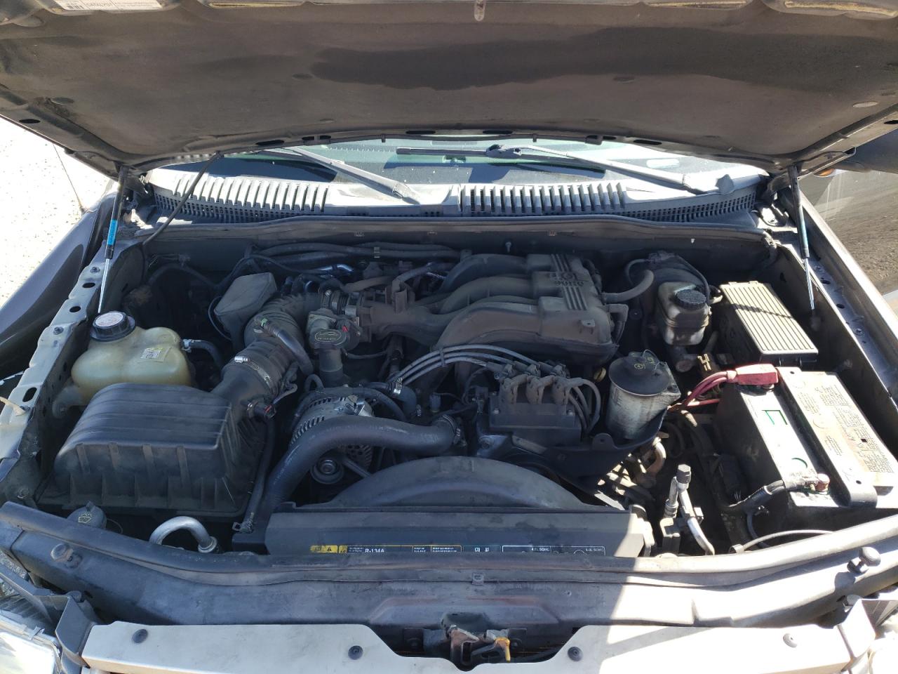Photo 7 from auction – 2005 FORD EXPLORER E with VIN 1FMZU64E05ZA26990
