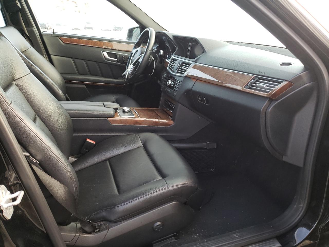 Photo 5 from auction – 2013 MERCEDES-BENZ E 350 with VIN WDDHF5KB7DA682622