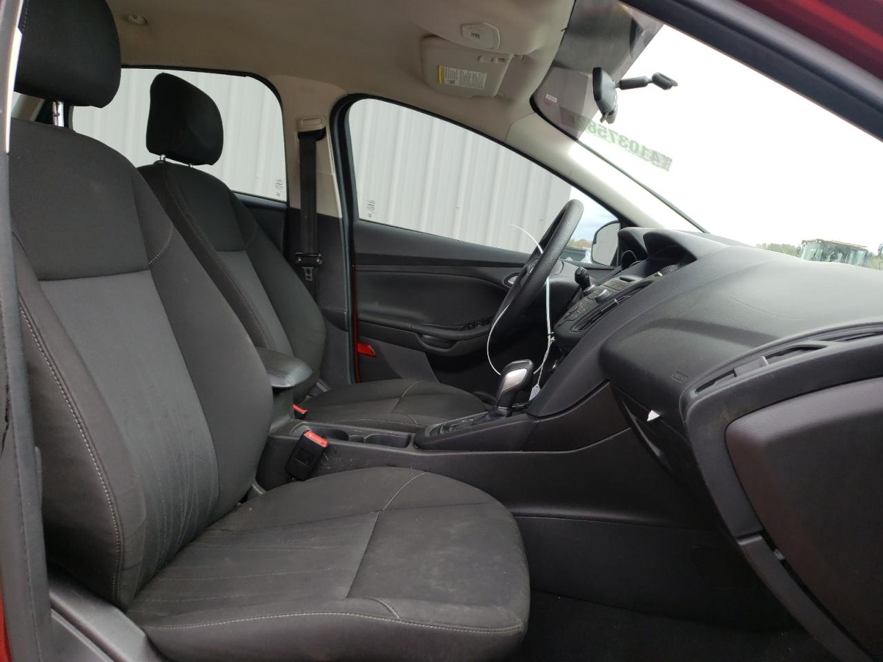 Photo 5 from auction – 2015 FORD FOCUS SE with VIN 1FADP3K2XFL381673