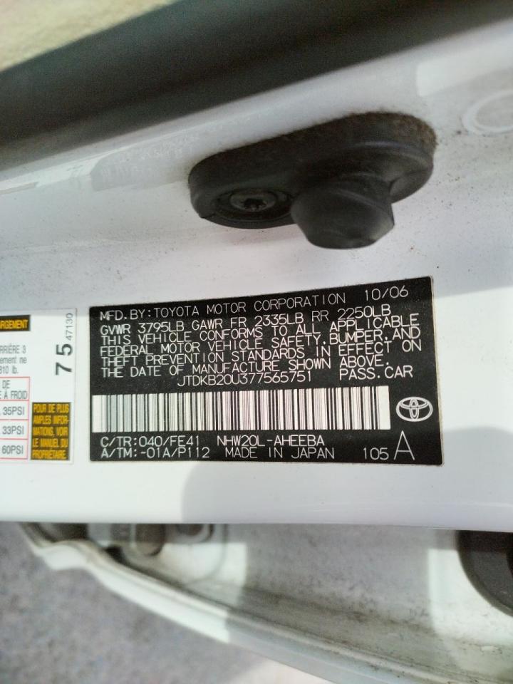 Photo 10 from auction – 2007 TOYOTA PRIUS with VIN JTDKB20U377565751
