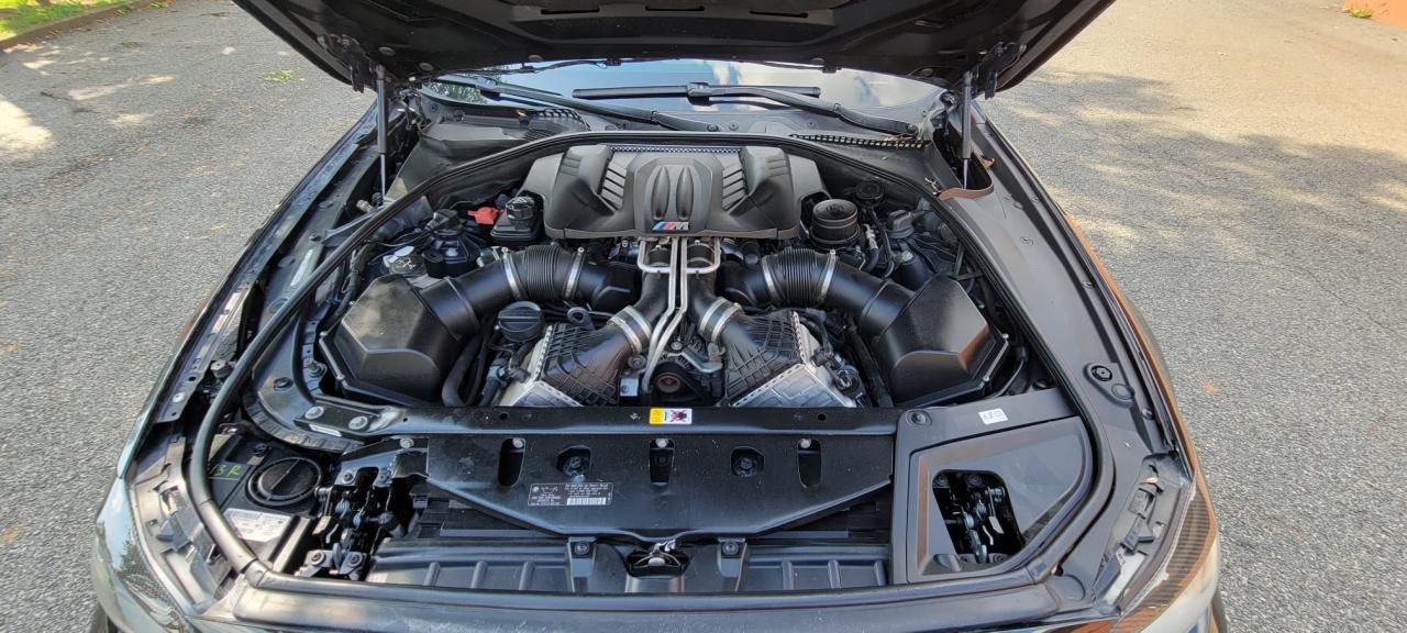 Photo 7 from auction – 2013 BMW M5 with VIN WBSFV9C59DD095446