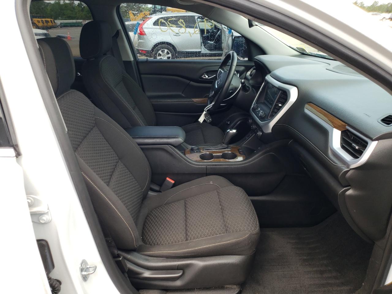 Photo 5 from auction – 2017 GMC ACADIA SLE with VIN 1GKKNSLS5HZ304049