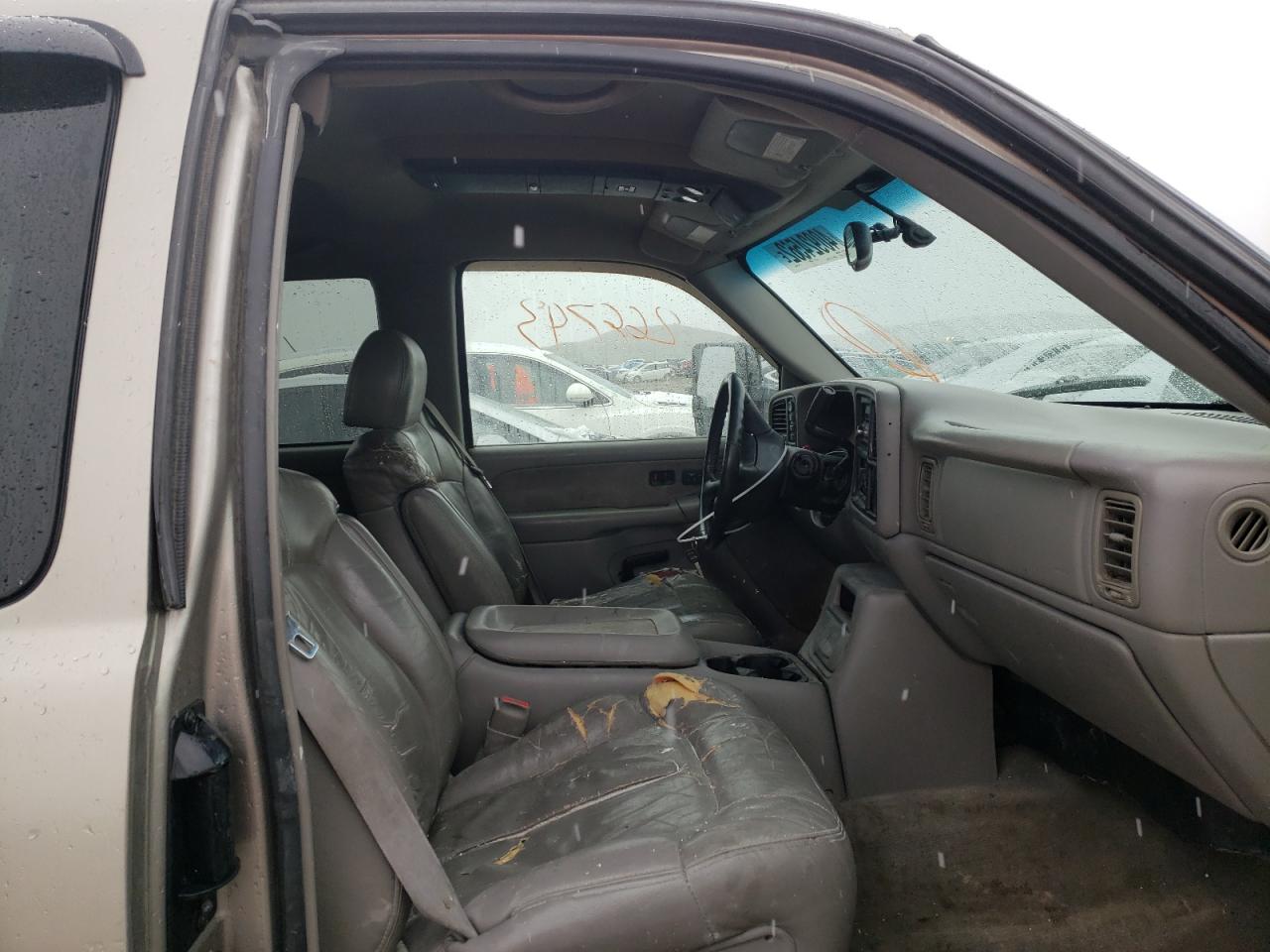 Photo 5 from auction – 2000 CHEVROLET SILVERADO with VIN 1GCEK19T3YE204258