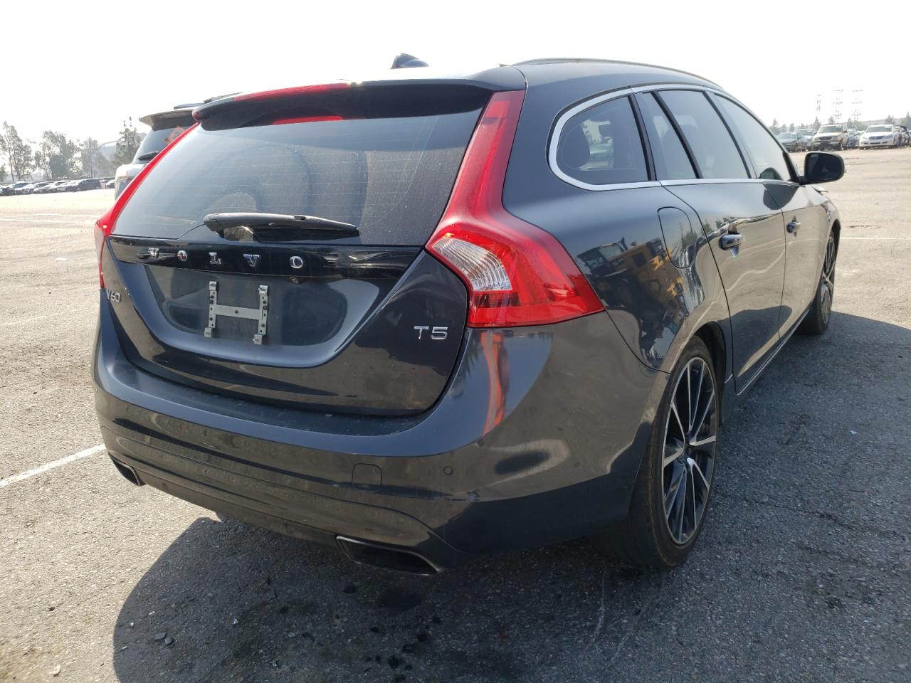 Photo 4 from auction – 2016 VOLVO V60 T5 PRE with VIN YV140MEK6G1315340
