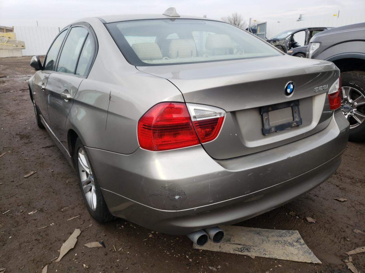 Photo 3 from auction – 2008 BMW 328 I with VIN WBAVA37558NL50144