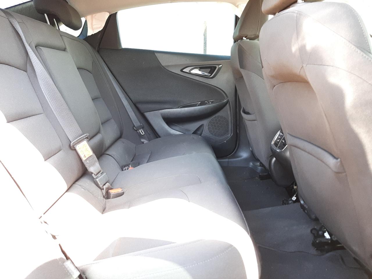 Photo 6 from auction – 2018 CHEVROLET MALIBU LT with VIN 1G1ZD5ST2JF151509