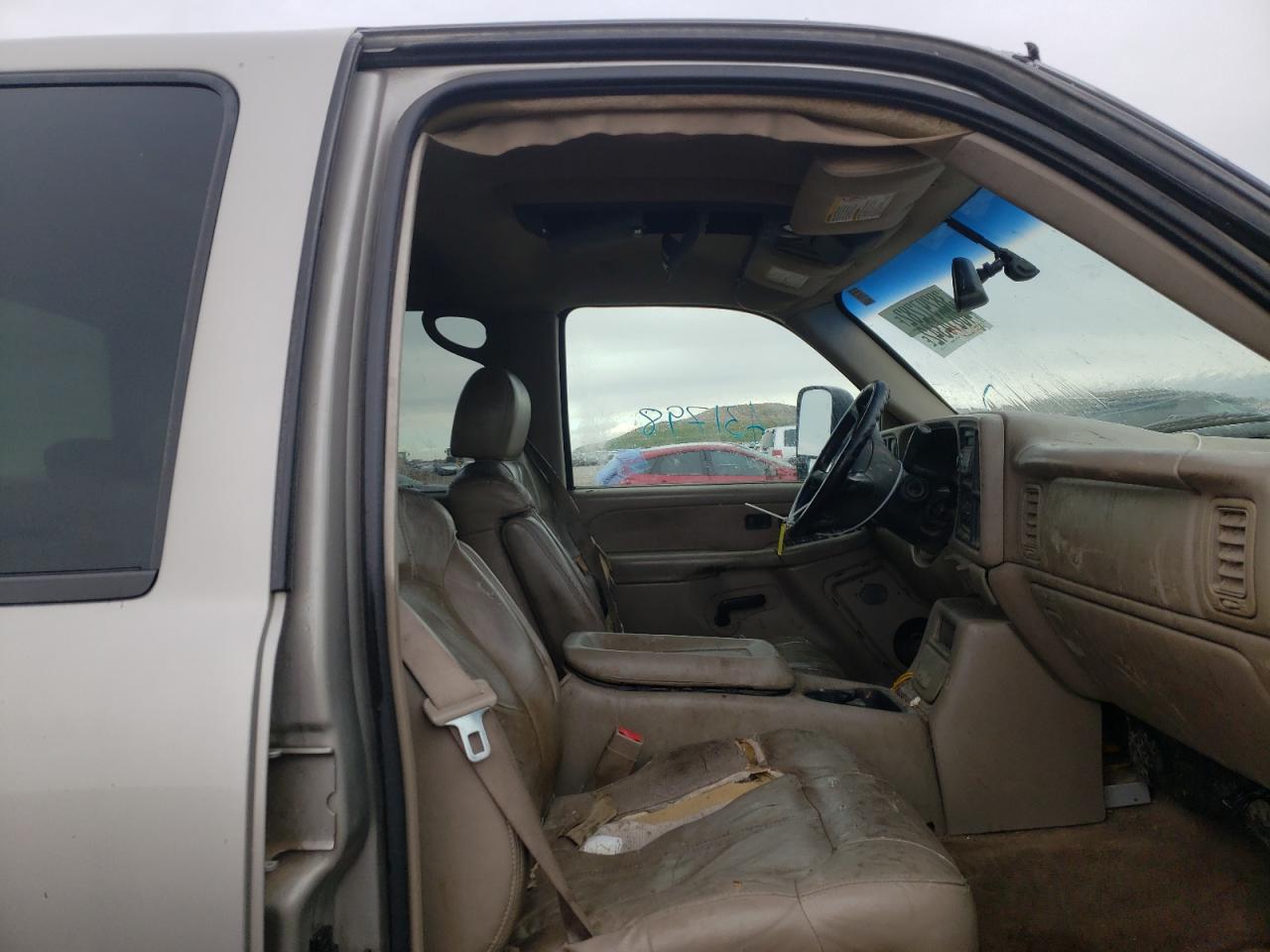 Photo 5 from auction – 2002 CHEVROLET SILVERADO with VIN 1GCJK33162F229643