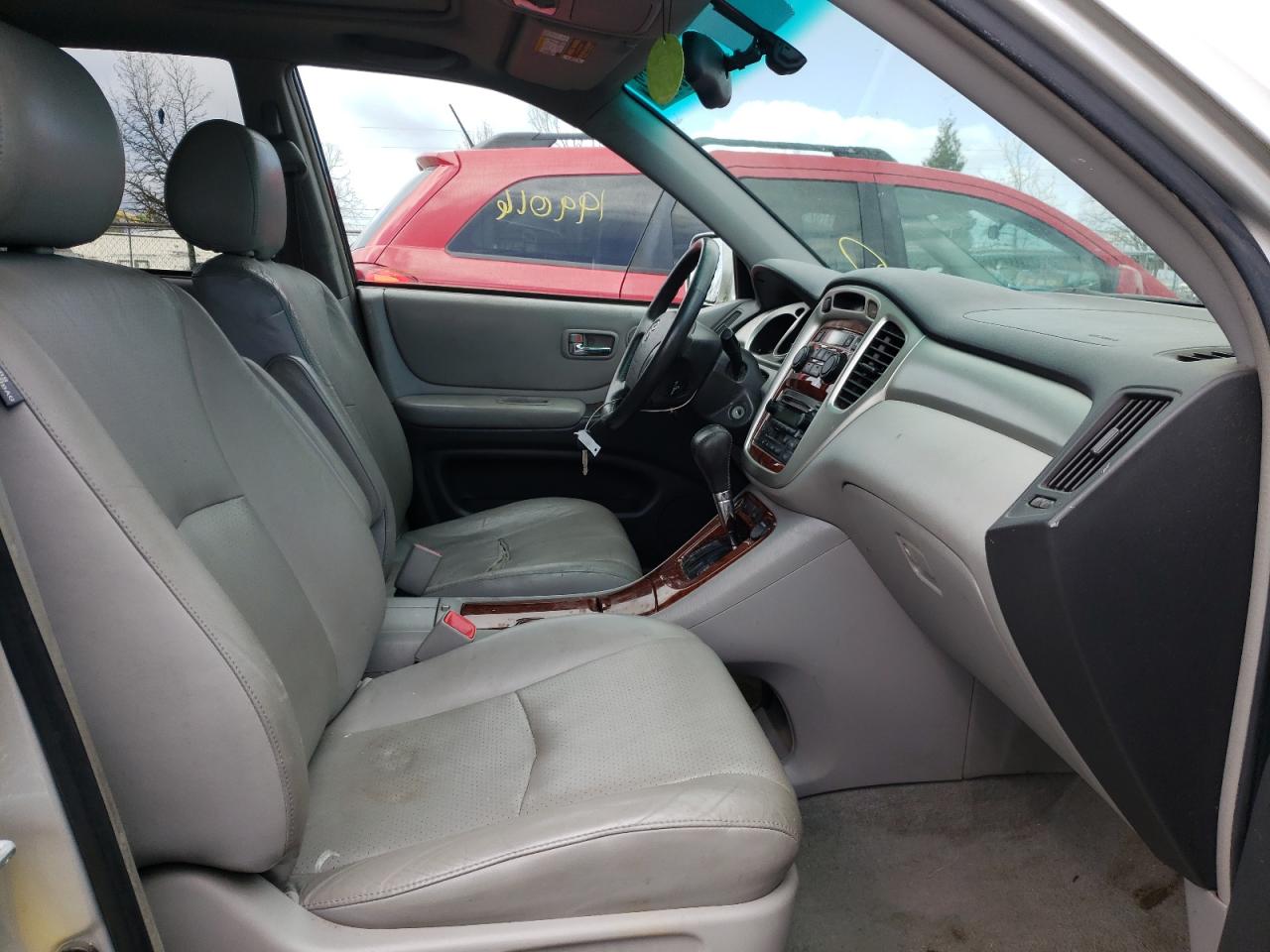 Photo 5 from auction – 2005 TOYOTA HIGHLANDER with VIN JTEEP21A850125853
