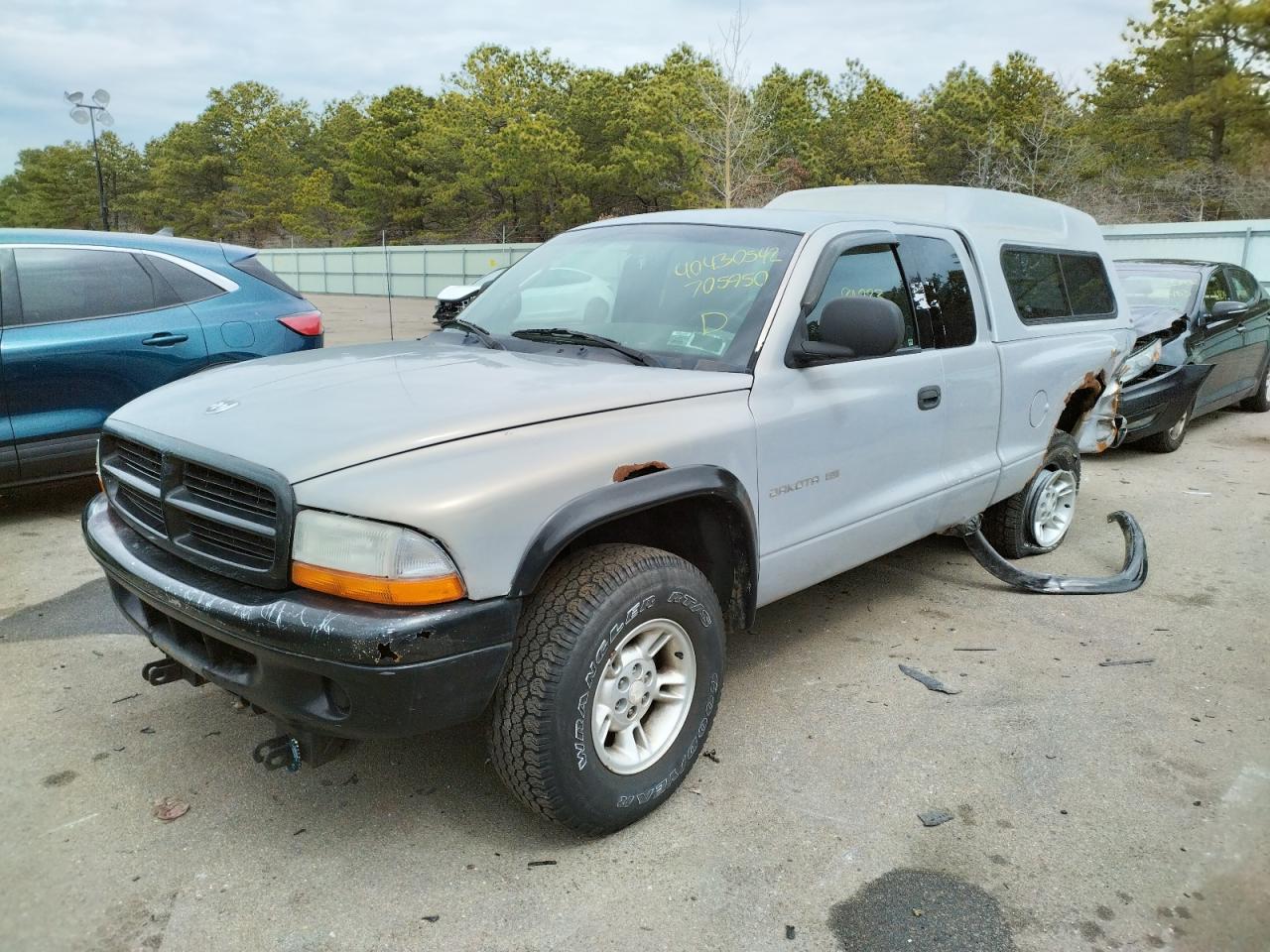 Photo 2 from auction – 2000 DODGE DAKOTA with VIN 1B7GG22X2YS705950