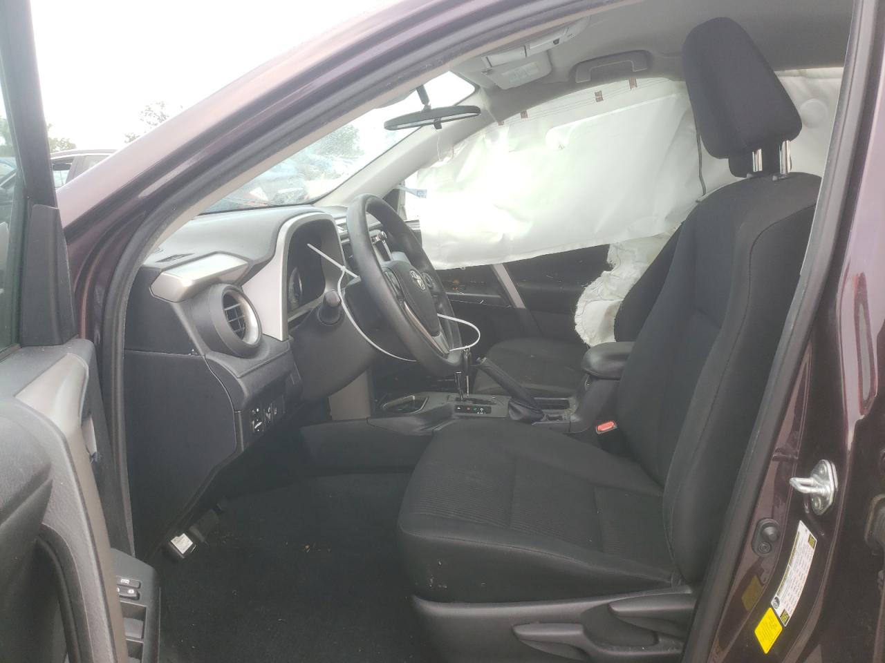 Photo 5 from auction – 2018 TOYOTA RAV4 LE with VIN 2T3ZFREV0JW438674