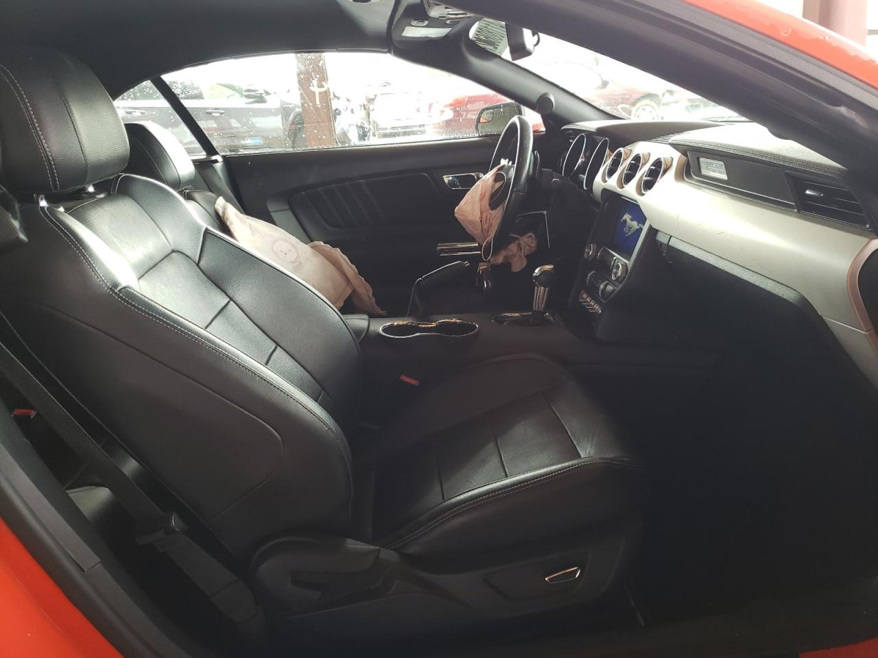 Photo 5 from auction – 2016 FORD MUSTANG with VIN 1FATP8UH6G5285152