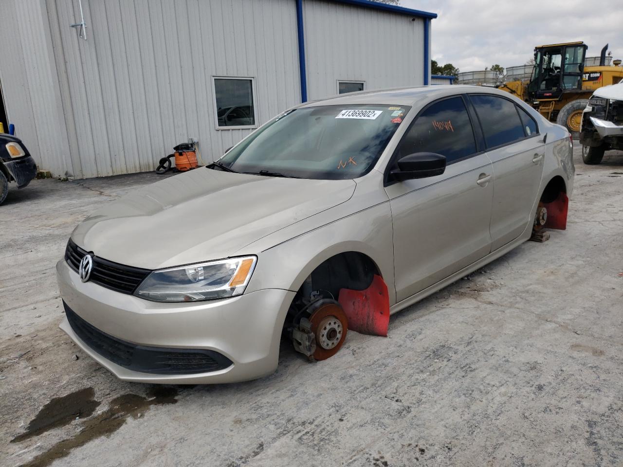 Photo 2 from auction – 2013 VOLKSWAGEN JETTA BASE with VIN 3VW2K7AJ1DM317062