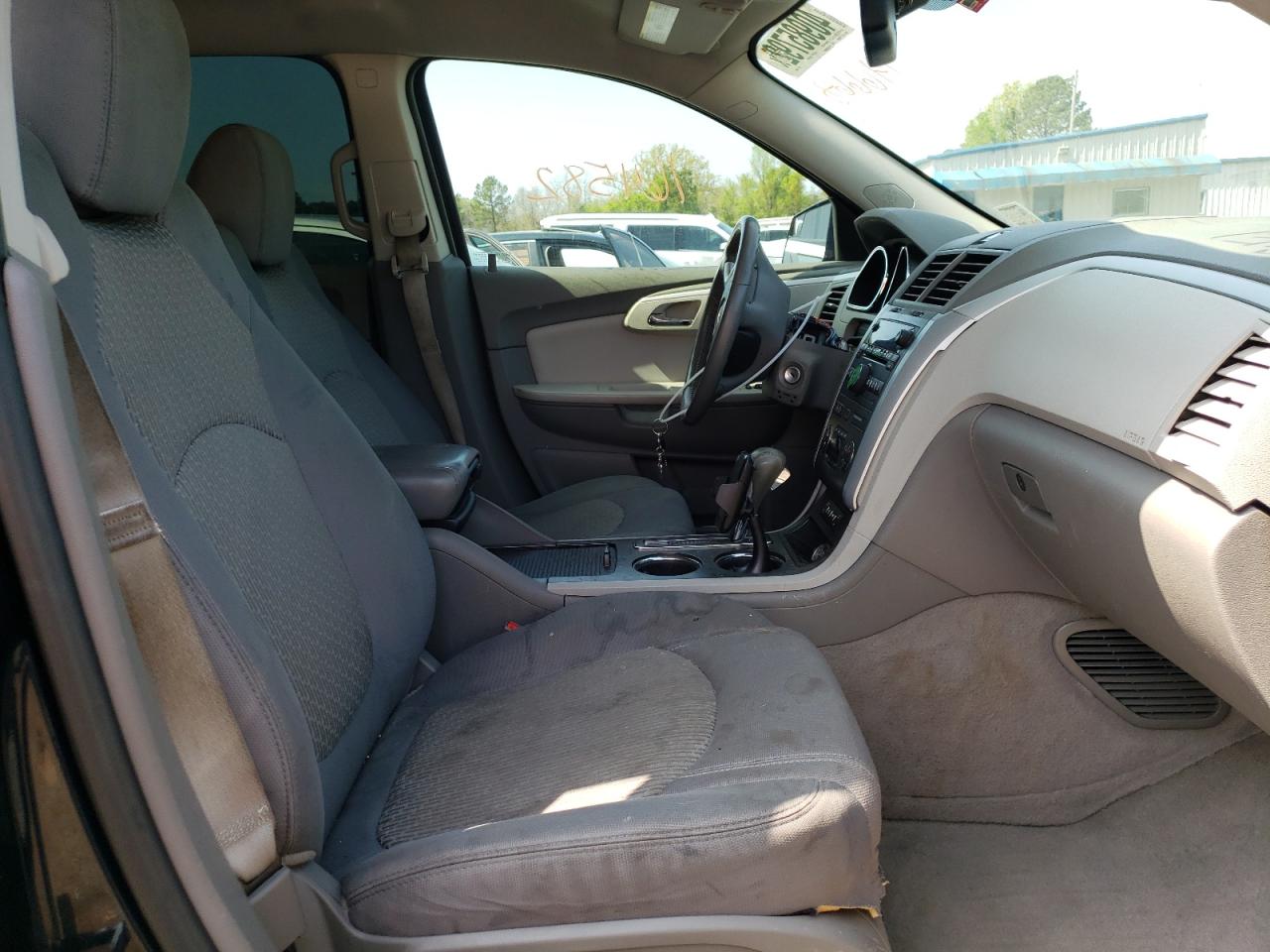 Photo 5 from auction – 2011 CHEVROLET TRAVERSE L with VIN 1GNKVJED7BJ146668