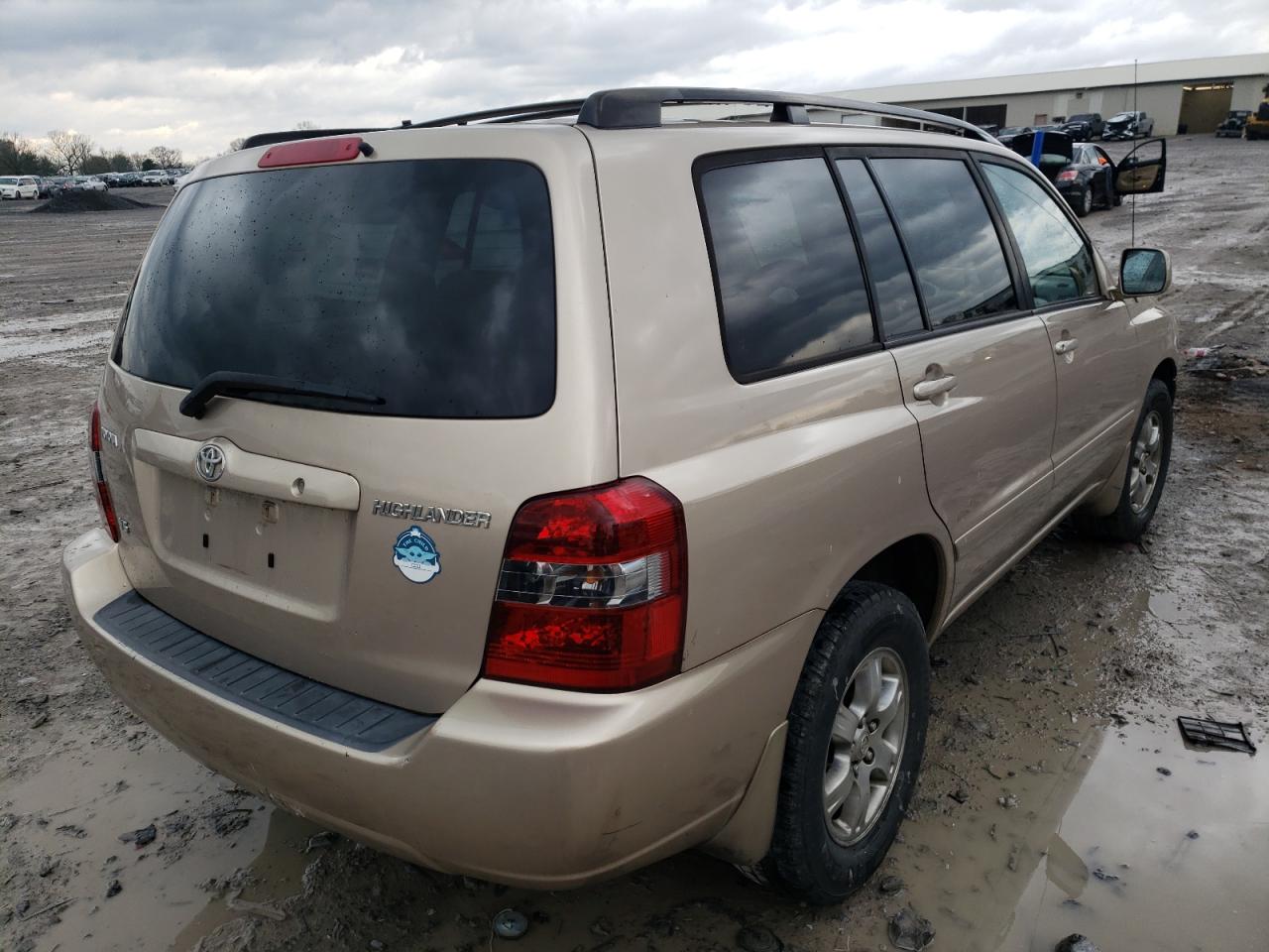 Photo 4 from auction – 2004 TOYOTA HIGHLANDER with VIN JTEGP21A940009584