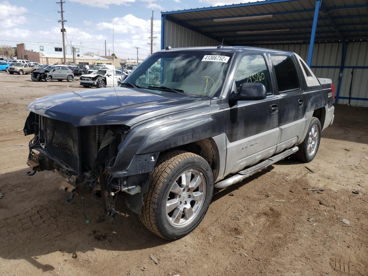 Photo 2 from auction – 2004 CHEVROLET AVALANCHE with VIN 3GNEK12T24G193497