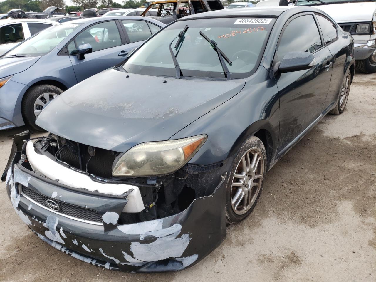 Photo 2 from auction – 2005 TOYOTA SCION TC with VIN JTKDE177250042584