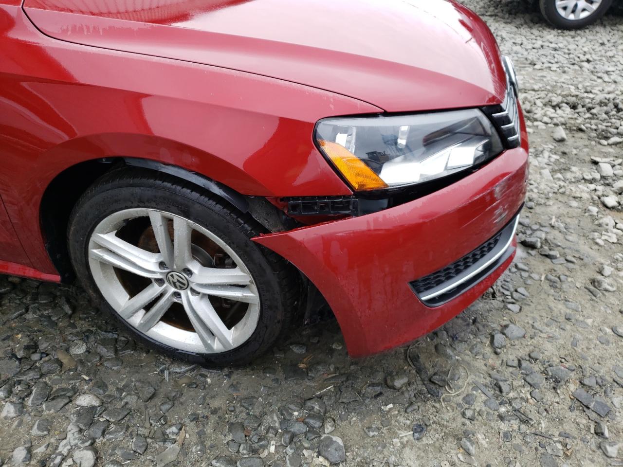 Photo 9 from auction – 2015 VOLKSWAGEN PASSAT SE with VIN 1VWBV7A39FC085842