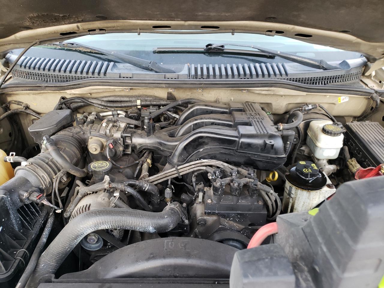 Photo 7 from auction – 2005 FORD EXPLORER X with VIN 1FMDU73K05ZA37415