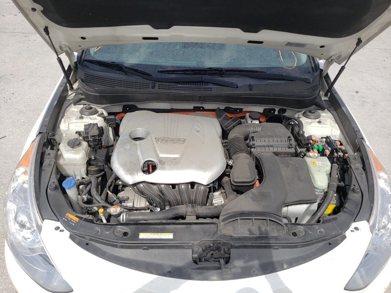 Photo 7 from auction – 2015 HYUNDAI SONATA HYB with VIN KMHEC4A48FA135540