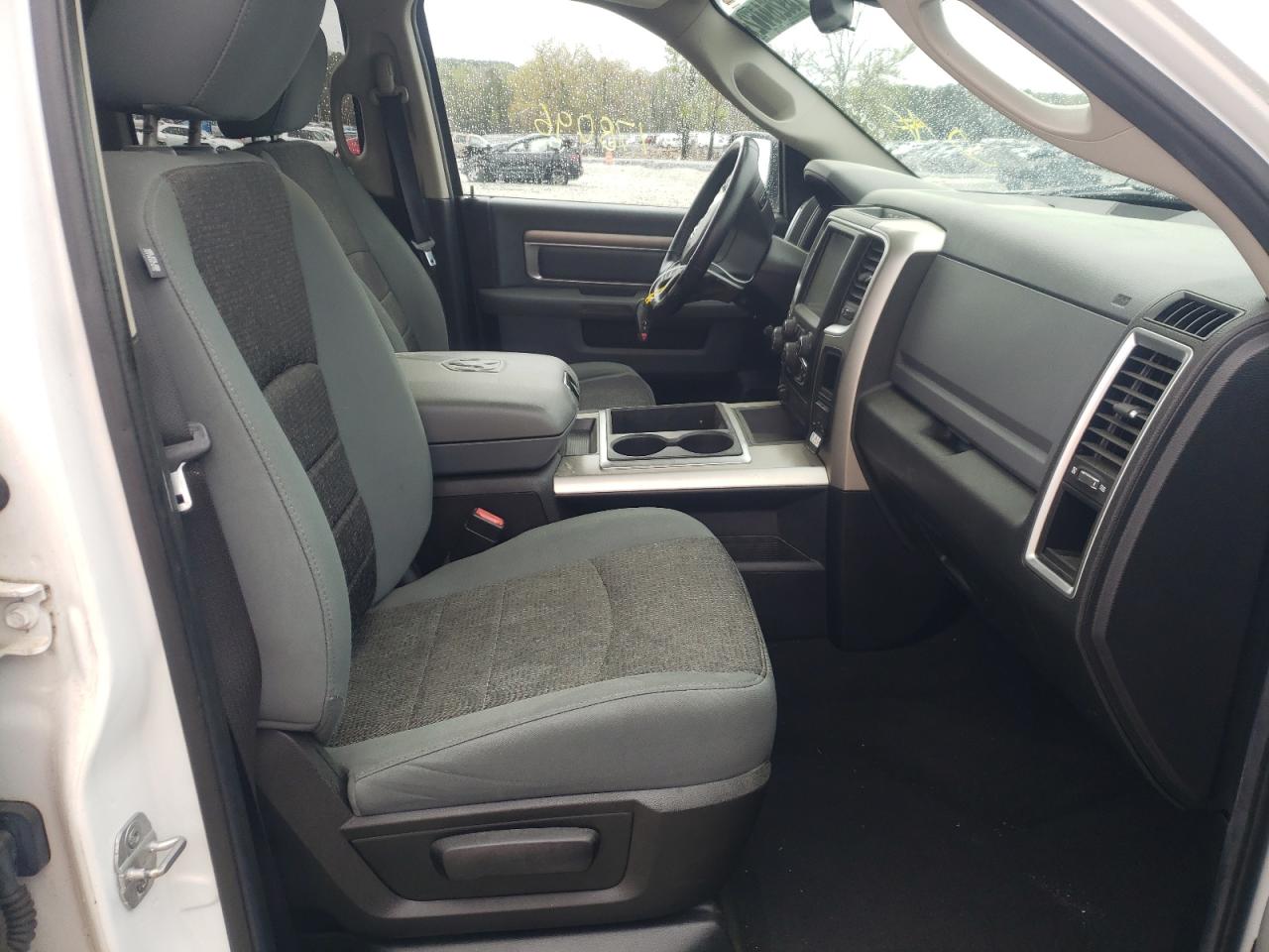 Photo 5 from auction – 2014 RAM 1500 SLT with VIN 1C6RR6GTXES353476