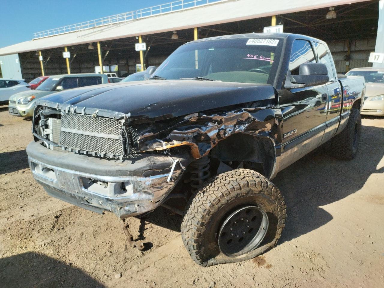 Photo 2 from auction – 1998 DODGE RAM 2500 with VIN 1B7KF23D2WJ149465