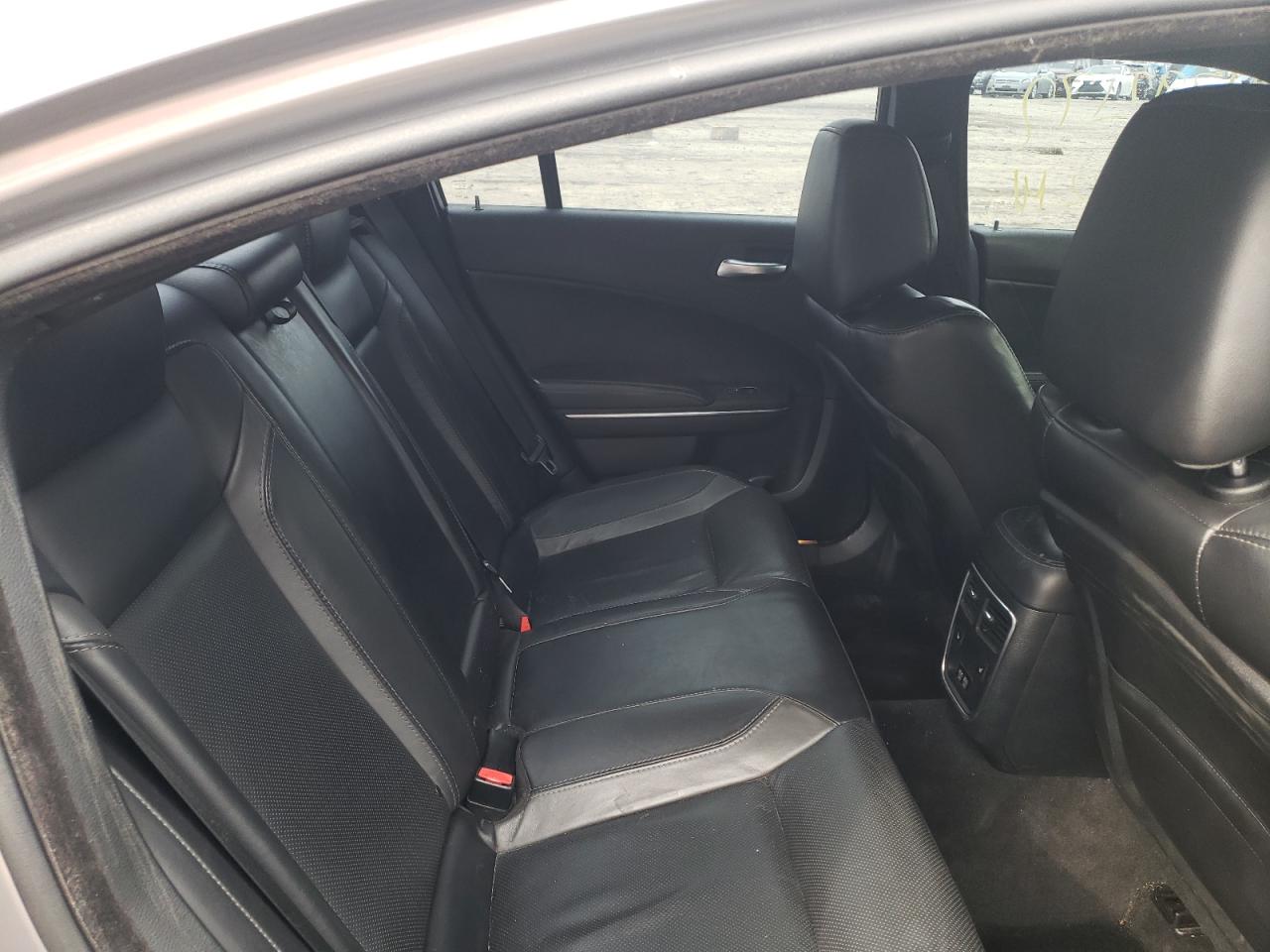 Photo 6 from auction – 2015 DODGE CHARGER SX with VIN 2C3CDXHGXFH726579
