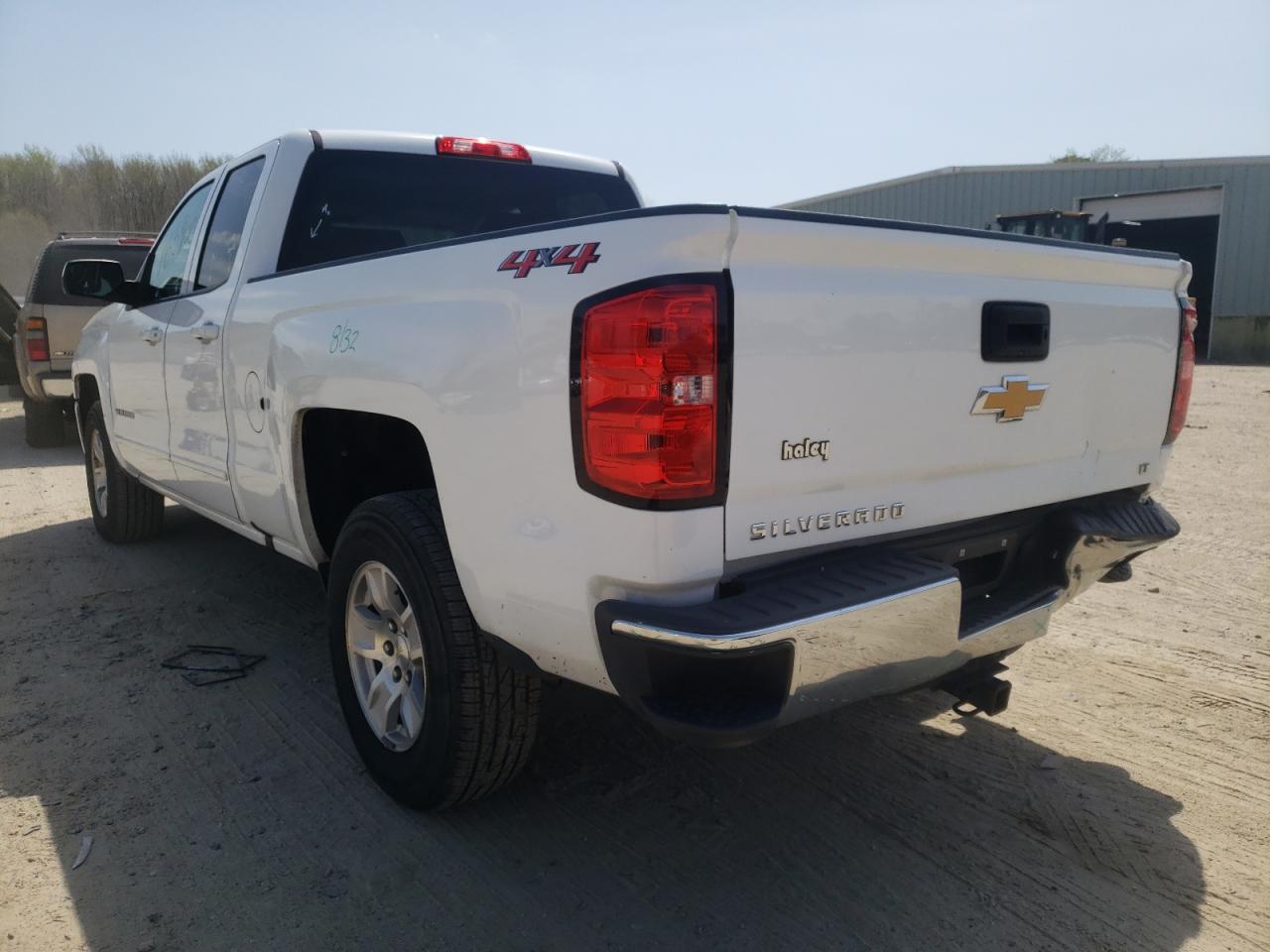 Photo 3 from auction – 2018 CHEVROLET SILVERADO with VIN 1GCVKREC9JZ174895