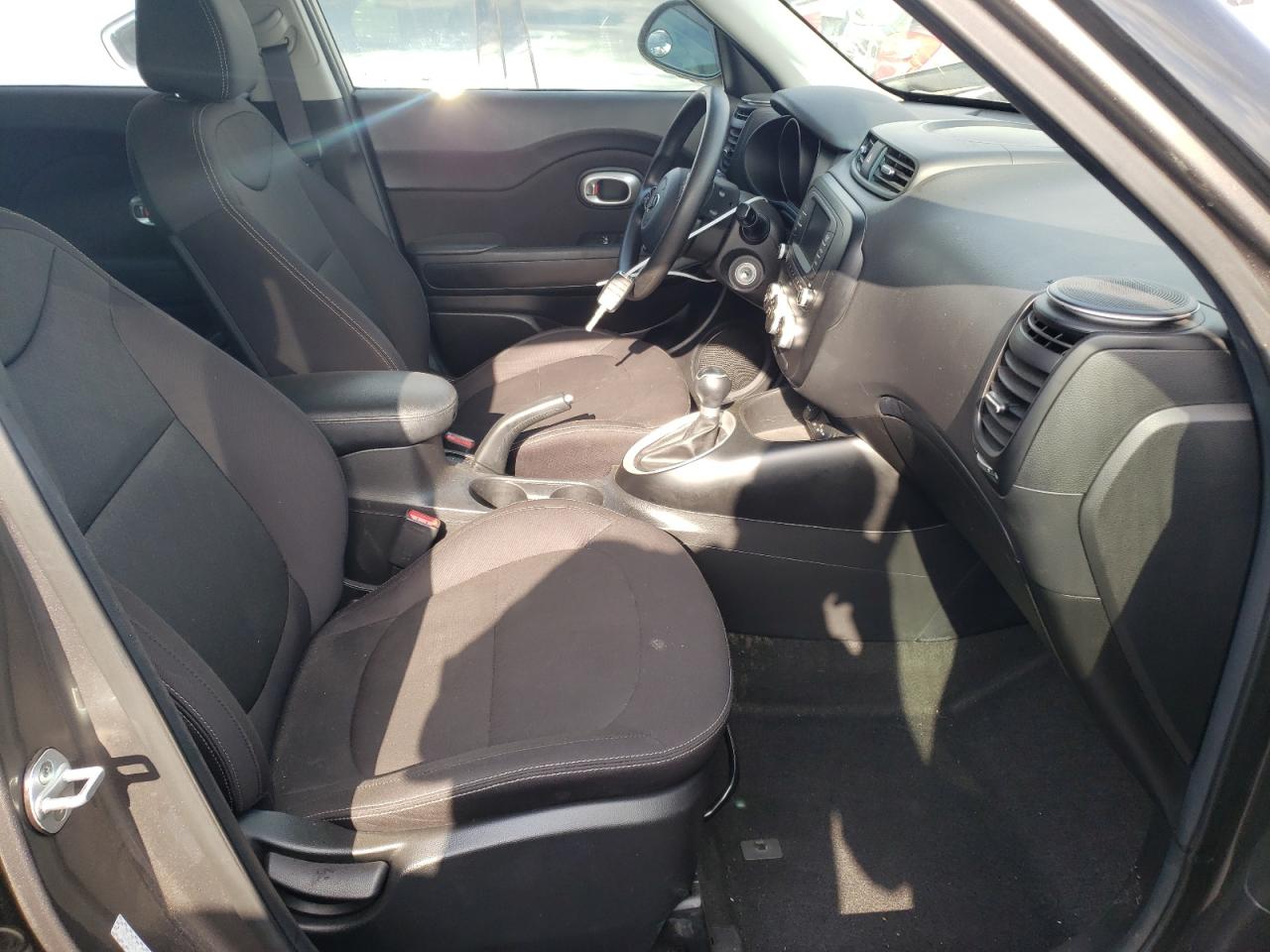Photo 5 from auction – 2018 KIA SOUL with VIN KNDJN2A24J7612292