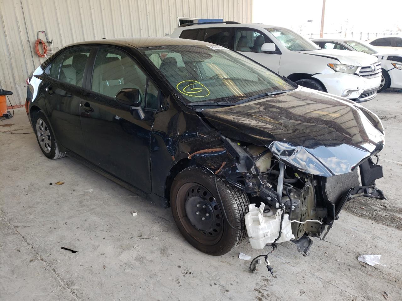 TOYOTA COROLLA LE 2020 with VIN 5YFEPRAE4LP006619 - Photo from auction