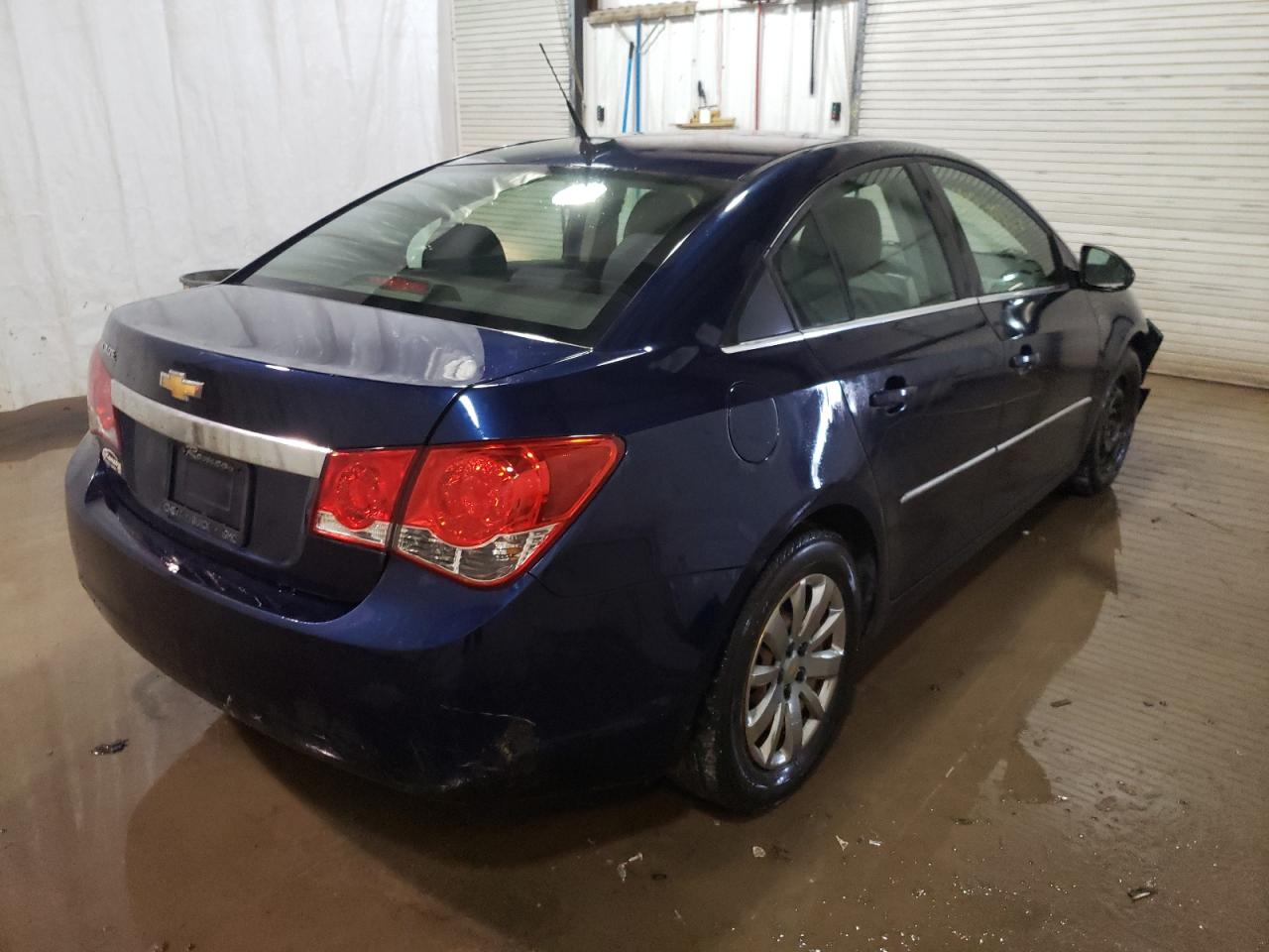 Photo 4 from auction – 2011 CHEVROLET CRUZE LS with VIN 1G1PC5SH4B7118030