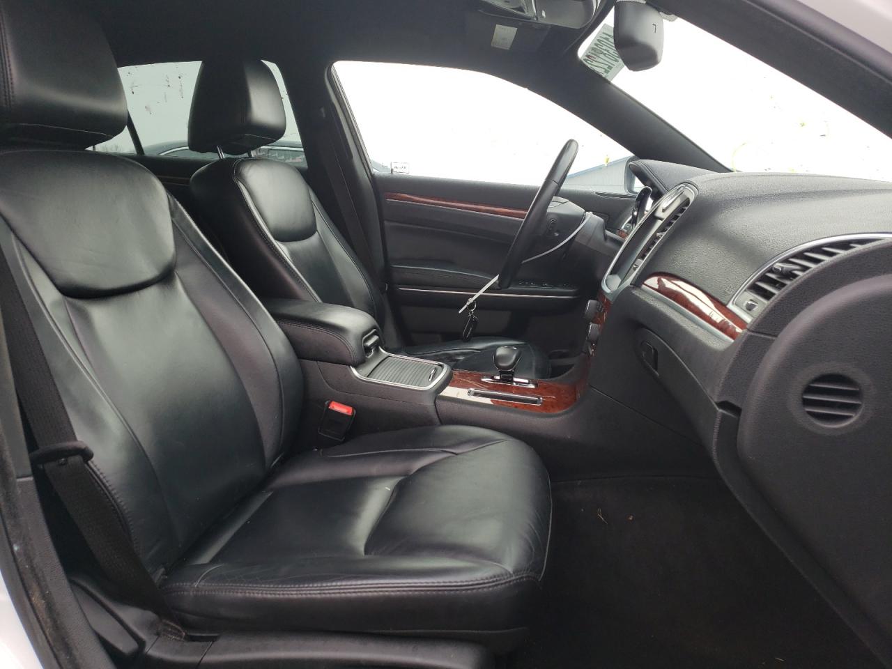 Photo 5 from auction – 2013 CHRYSLER 300 with VIN 2C3CCAAGXDH577386