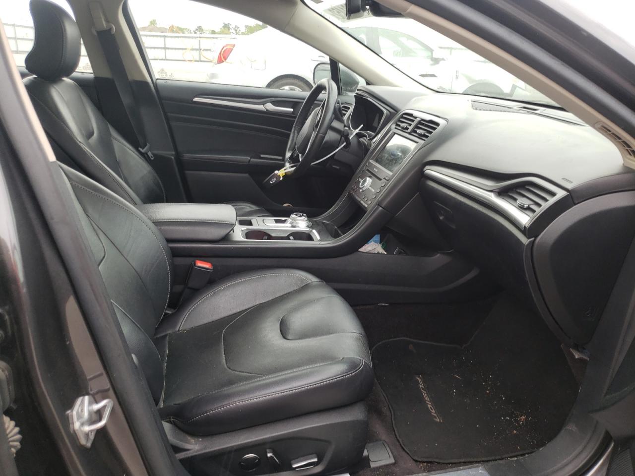 Photo 5 from auction – 2017 FORD FUSION TIT with VIN 3FA6P0K94HR174091
