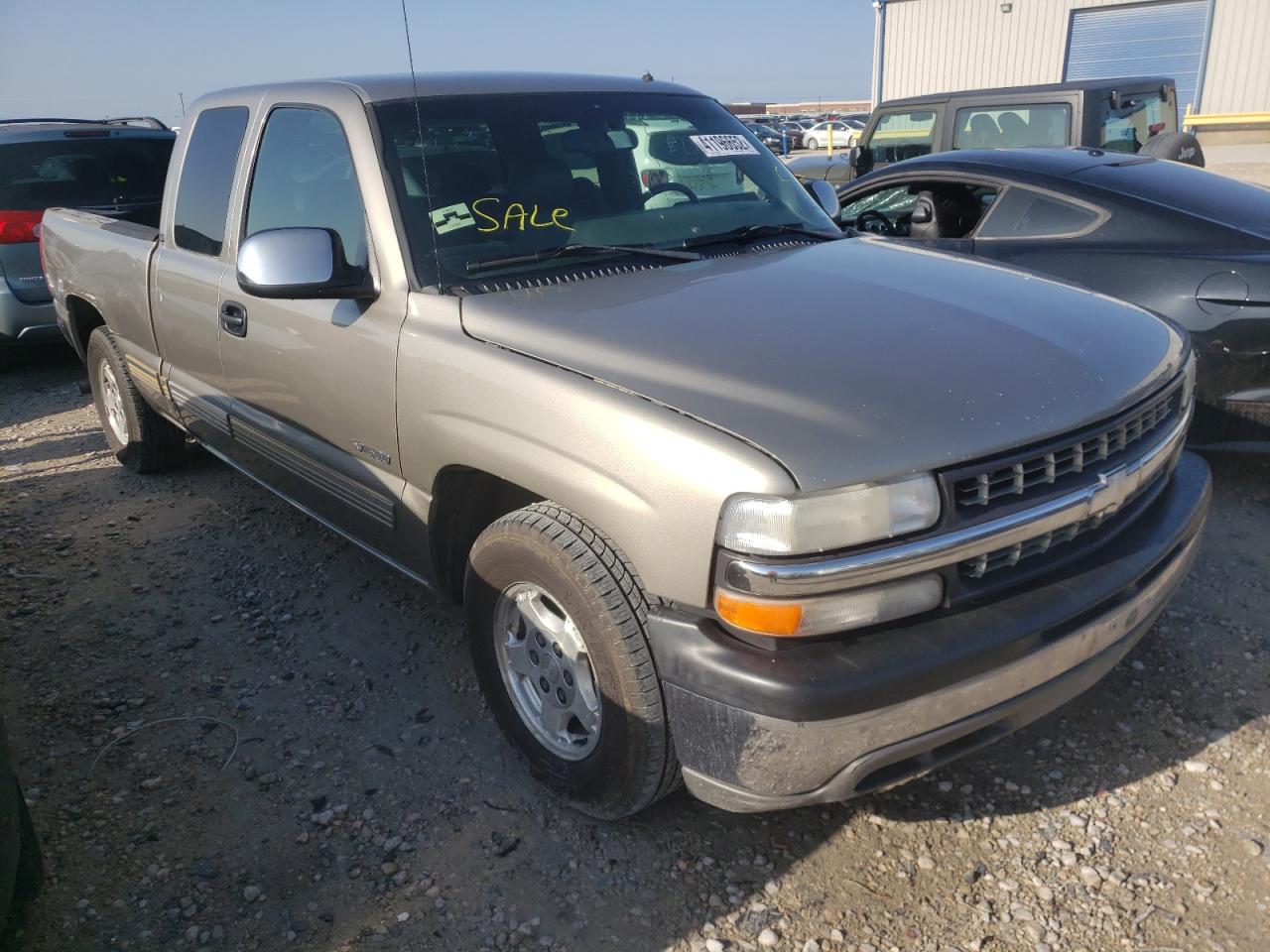 CHEVROLET silverado 2001 with VIN 2GCEC19T911164448 - Photo from auction