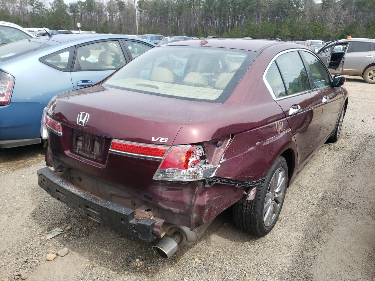 Photo 4 from auction – 2012 HONDA ACCORD EXL with VIN 1HGCP3F84CA016936