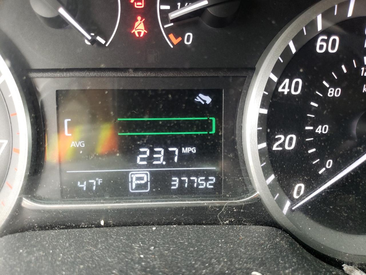 Photo 8 from auction – 2015 NISSAN SENTRA S with VIN 3N1AB7AP9FY363384