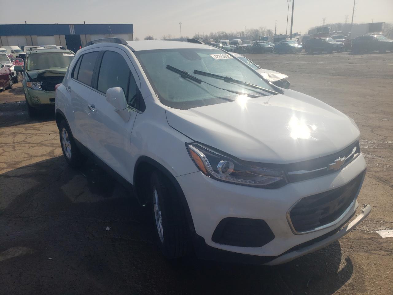 CHEVROLET TRAX 1LT 2018 with VIN KL7CJLSB2JB725581 - Photo from auction