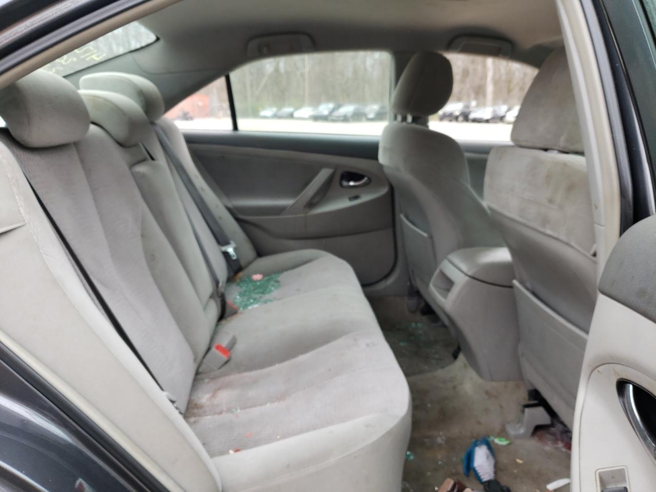 Photo 6 from auction – 2010 TOYOTA CAMRY BASE with VIN 4T1BF3EK7AU015085
