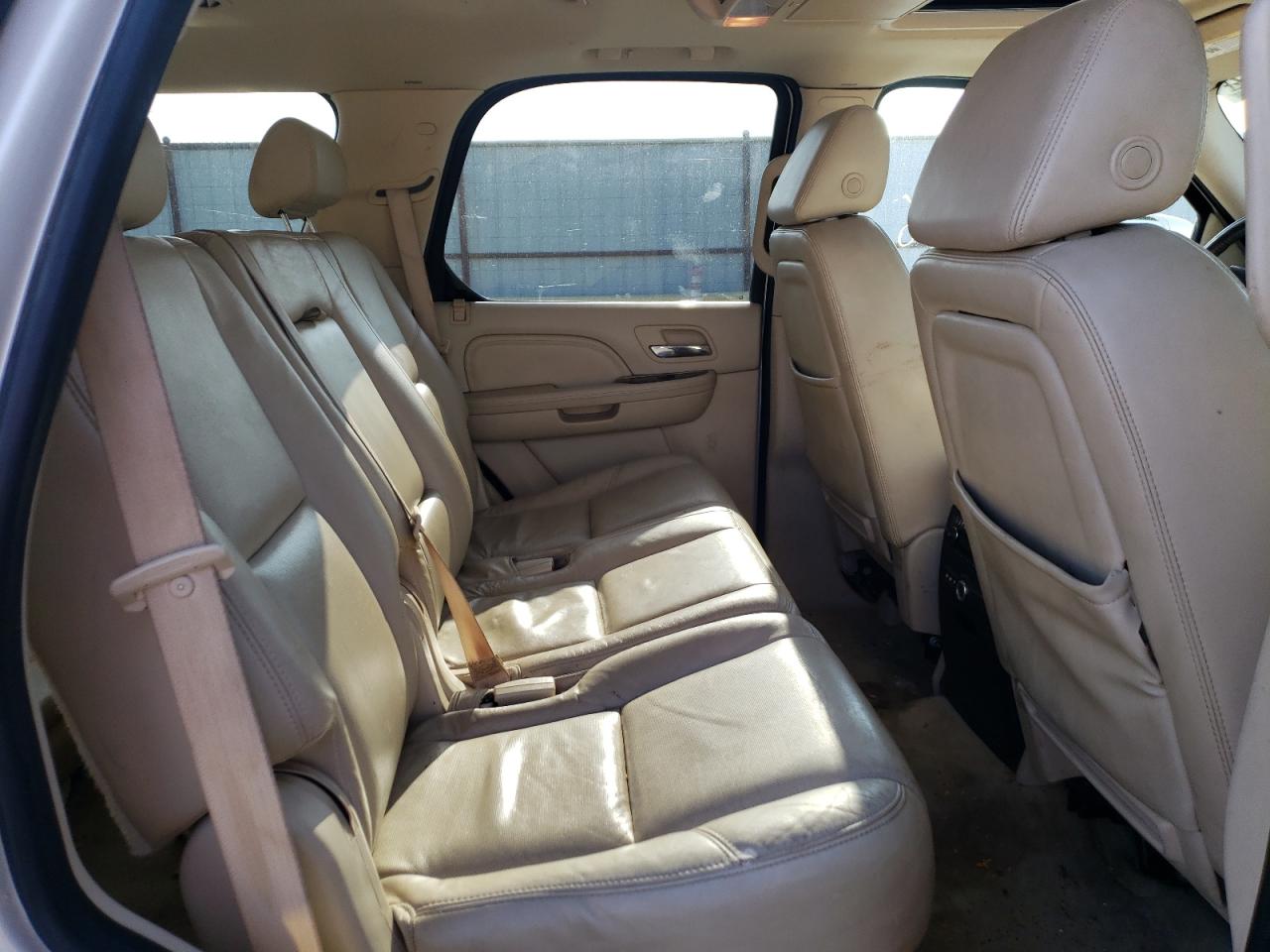 Photo 6 from auction – 2008 CADILLAC ESCALADE L with VIN 1GYFK63818R202047