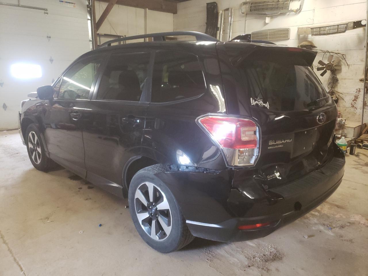 Photo 3 from auction – 2017 SUBARU FORESTER 2 with VIN JF2SJAEC9HH494145